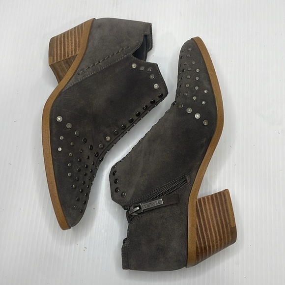 1. State Loka Women’s Sz 7 Suede Studded Ankle Bootie Almond Toe Block Heel Gray - Picture 5 of 9